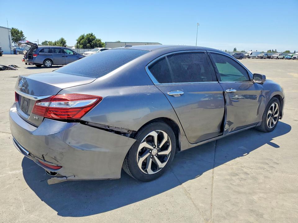 2016 Honda Accord მანქანა იყიდება აუქციონზე, vin: 1HGCR3F80GA007912, აუქციონის ნომერი: 61343816
