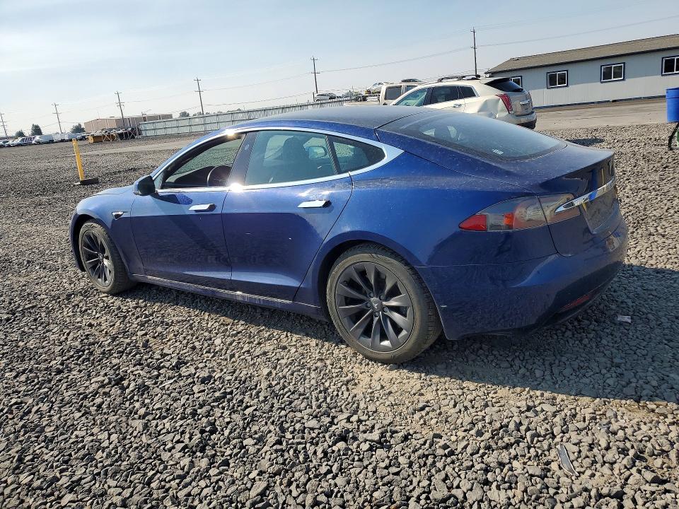 62877026 :رقم المزاد ، 5YJSA1E26LF415416 vin ، 2020 Tesla Model S مزاد بيع