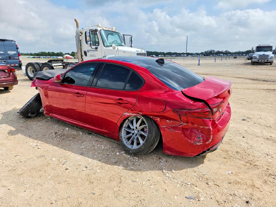 Продаж на аукціоні авто 2023 Alfa Romeo Giulia, vin: ZARFAMAN1P7670527, номер лоту: 61976666