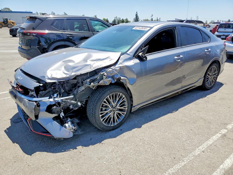 63143656 :رقم المزاد ، 3KPF54AD9PE568558 vin ، 2023 Kia Forte مزاد بيع