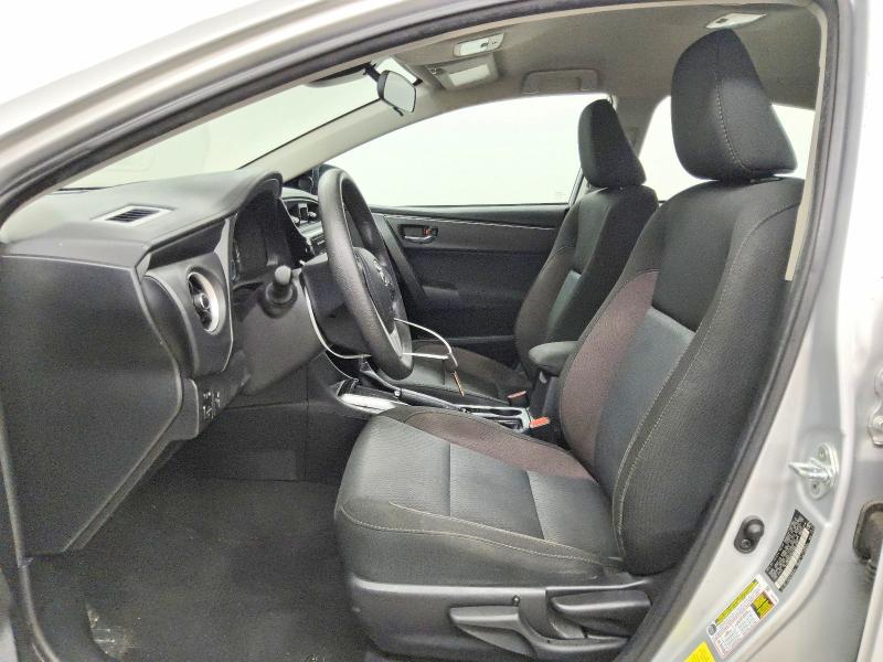 62124836 :رقم المزاد ، 2T1BURHE0HC881575 vin ، 2017 Toyota Corolla مزاد بيع