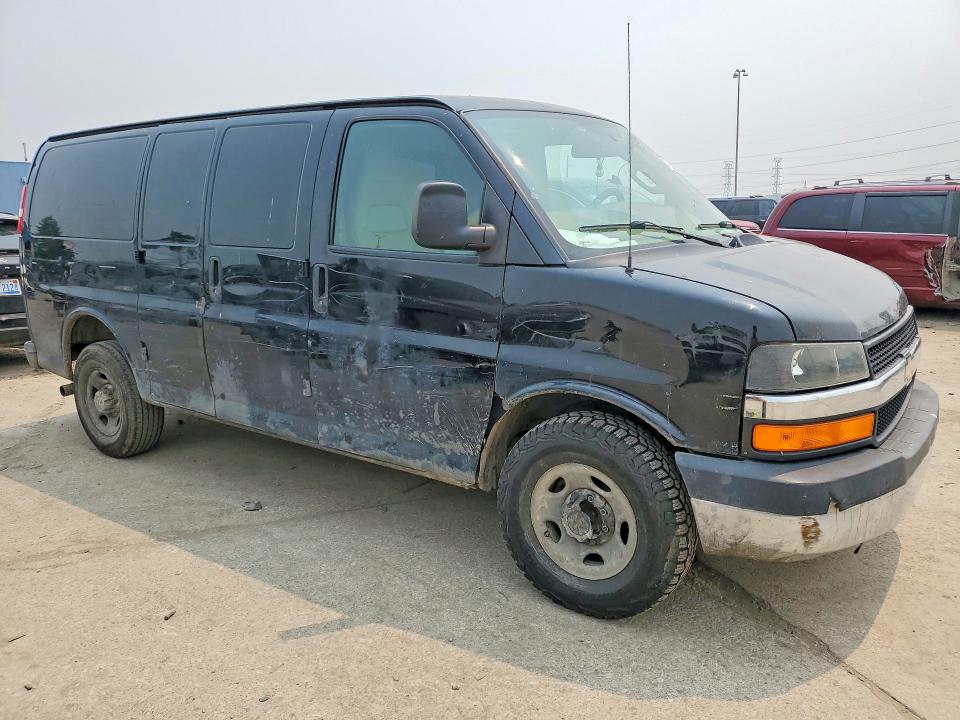 60425446 :رقم المزاد ، 1GCWGAFG6H1121850 vin ، 2017 Chevrolet Express G2500 مزاد بيع
