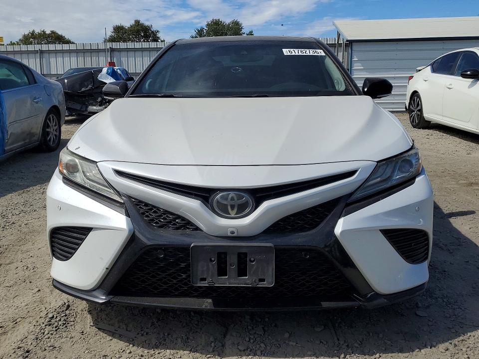 Продаж на аукціоні авто 2019 Toyota Camry, vin: 4T1B61HK1KU288878, номер лоту: 61782736
