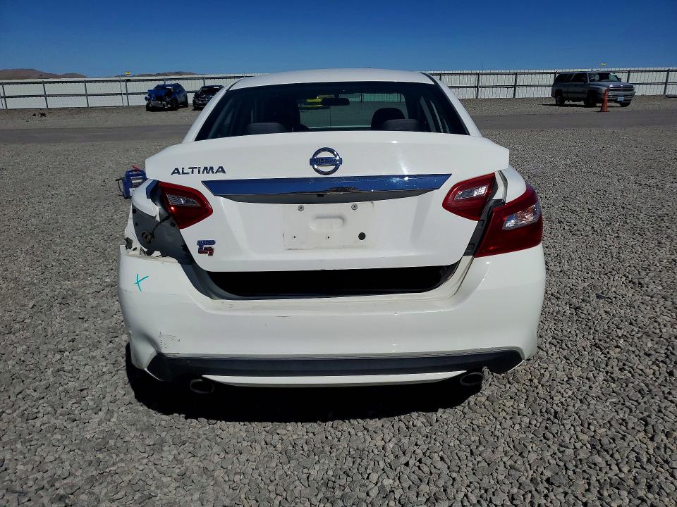62662626 :رقم المزاد ، 1N4AL3AP8JC290602 vin ، 2018 Nissan Altima مزاد بيع
