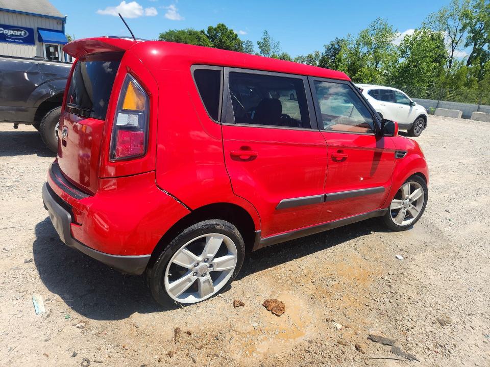 60772136 :رقم المزاد ، KNDJT2A29B7228984 vin ، 2011 Kia Soul مزاد بيع