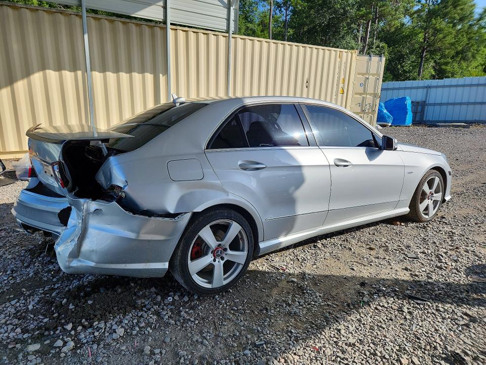 61862976 :رقم المزاد ، WDDHF5KB0CA588306 vin ، 2012 Mercedes-benz E مزاد بيع