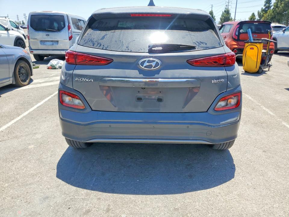 62312966 :رقم المزاد ، KM8K53AG4MU131580 vin ، 2021 Hyundai Kona مزاد بيع