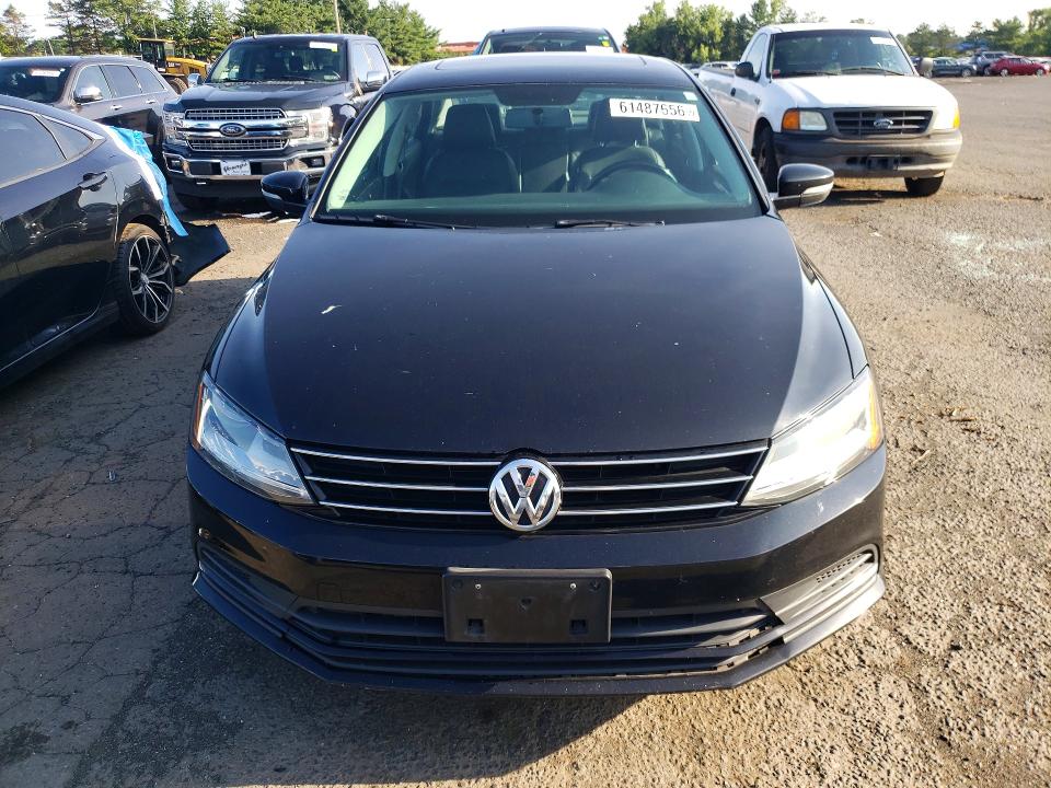 61487656 :رقم المزاد ، 3VWB67AJ3HM284804 vin ، 2017 Volkswagen Jetta مزاد بيع