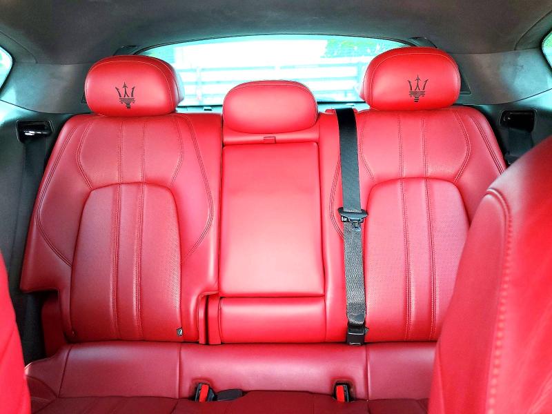 62692386 :رقم المزاد ، ZN661YUS0JX284352 vin ، 2018 Maserati Levante مزاد بيع