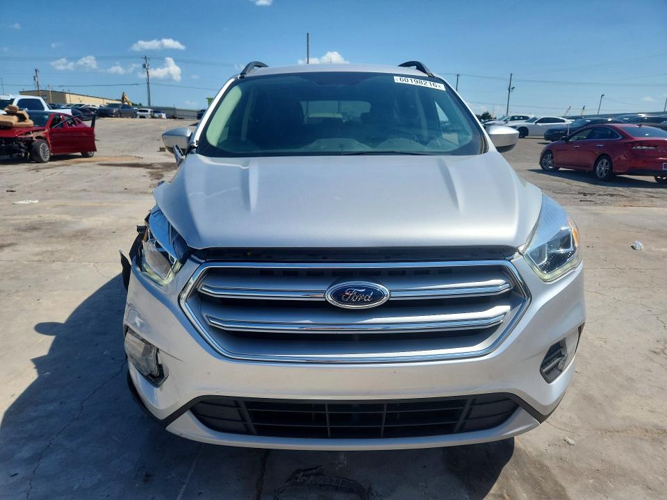 Продажа на аукционе авто 2018 Ford Escape, vin: 1FMCU0HDXJUD36768, номер лота: 60198216