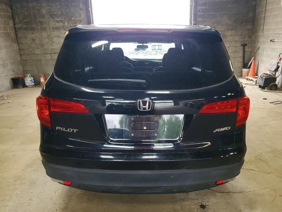 60584516 :رقم المزاد ، 5FNYF6H19JB015780 vin ، 2018 Honda Pilot مزاد بيع