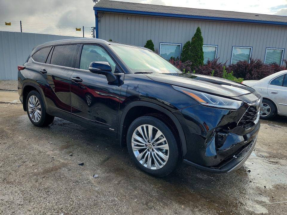 60233056 :رقم المزاد ، 5TDEBRCH0TS708840 vin ، 2026 Toyota Highlander Hybrid مزاد بيع