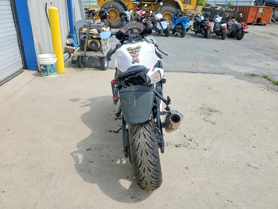 2025 Suzuki Gsx-r600 მანქანა იყიდება აუქციონზე, vin: JS1GN7FA8S7100778, აუქციონის ნომერი: 62042316