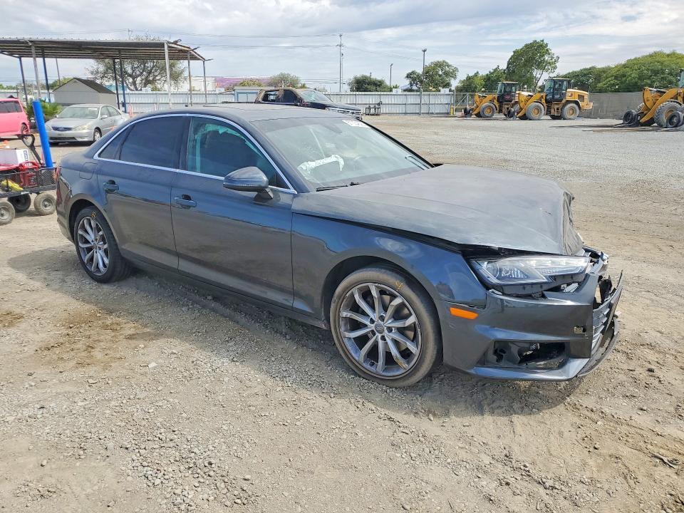 61054826 :رقم المزاد ، WAUGMAF41KN001499 vin ، 2019 Audi A4 مزاد بيع
