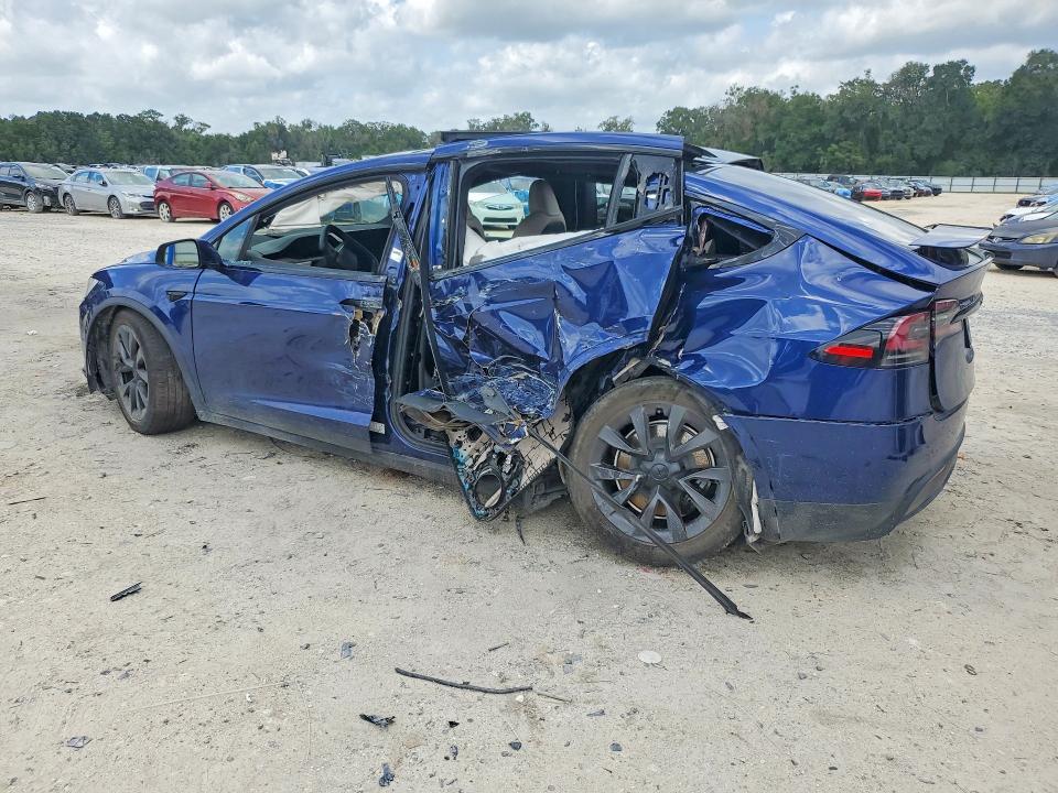 61977476 :رقم المزاد ، 7SAXCBE59PF378614 vin ، 2023 Tesla Model X مزاد بيع