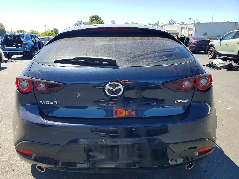 Продажа на аукционе авто 2023 Mazda 3, vin: JM1BPALM4P1611775, номер лота: 62914236