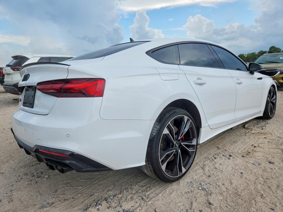 85970005 :رقم المزاد ، WAUC4CF56RA032817 vin ، 2024 Audi S5 مزاد بيع