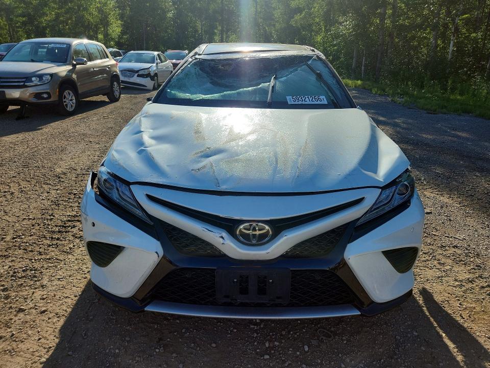 Auction sale of the 2018 Toyota Camry, vin: 4T1B61HK4JU126581, lot number: 59321266