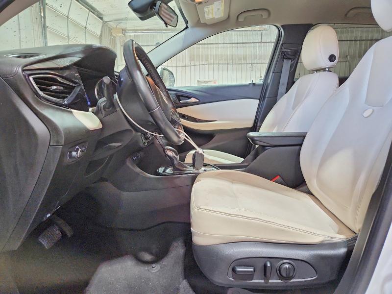 63105916 :رقم المزاد ، KL4MMDSLXLB125479 vin ، 2020 Buick Encore Gx مزاد بيع