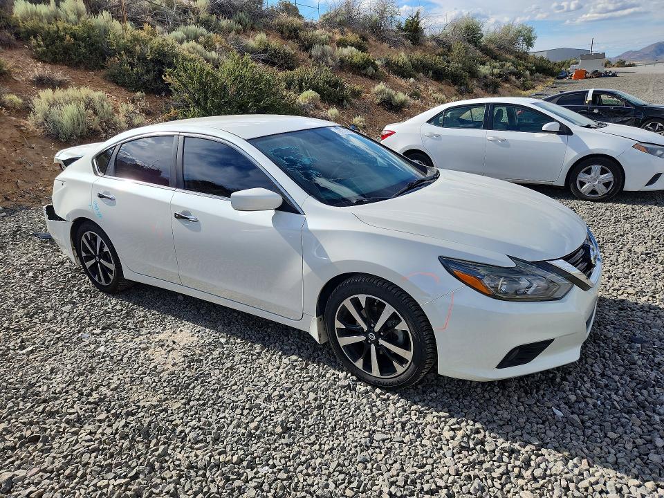 Продажа на аукционе авто 2018 Nissan Altima, vin: 1N4AL3AP6JC258568, номер лота: 59171586