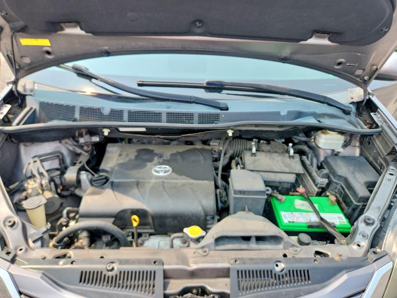 2011 Toyota Sienna მანქანა იყიდება აუქციონზე, vin: 5TDKK3DC0BS013887, აუქციონის ნომერი: 62832766