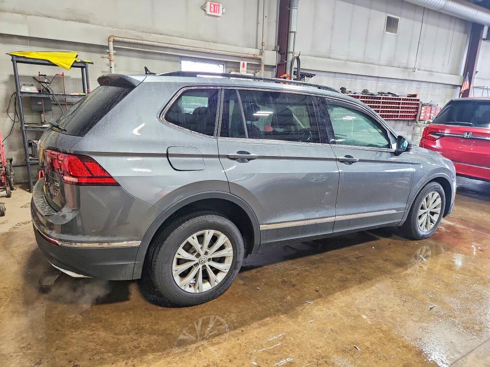 Продаж на аукціоні авто 2018 Volkswagen Tiguan, vin: 3VV2B7AX5JM048794, номер лоту: 59620576