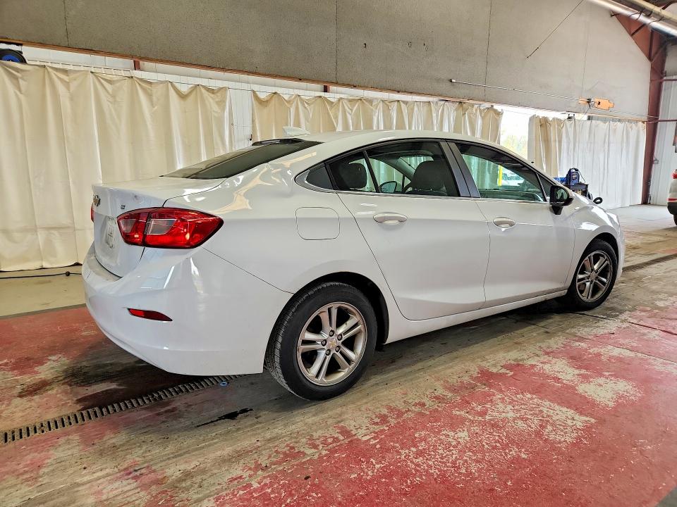 2017 Chevrolet Cruze მანქანა იყიდება აუქციონზე, vin: 1G1BE5SM5H7271557, აუქციონის ნომერი: 61076986
