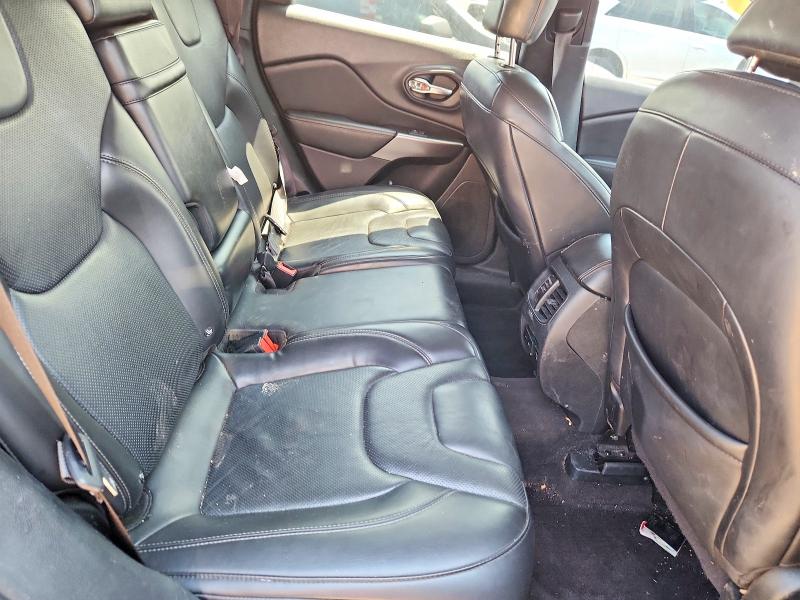 60240596 :رقم المزاد ، 1C4PJMDN8KD131035 vin ، 2019 Jeep Cherokee مزاد بيع