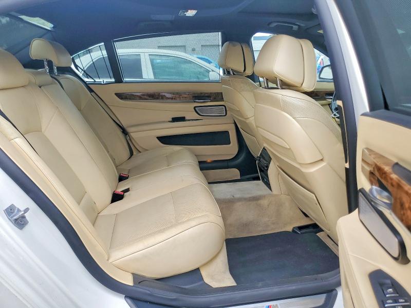 2013 Bmw 750 მანქანა იყიდება აუქციონზე, vin: WBAYE8C56DD132296, აუქციონის ნომერი: 61533876