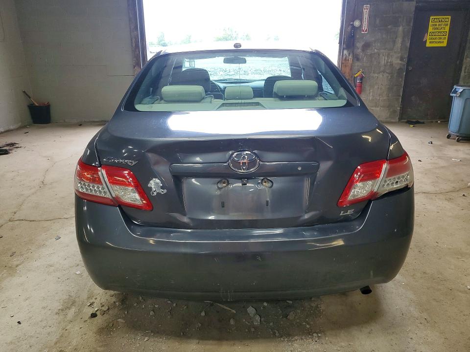 2010 Toyota Camry მანქანა იყიდება აუქციონზე, vin: 4T1BF3EK6AU035134, აუქციონის ნომერი: 61705206