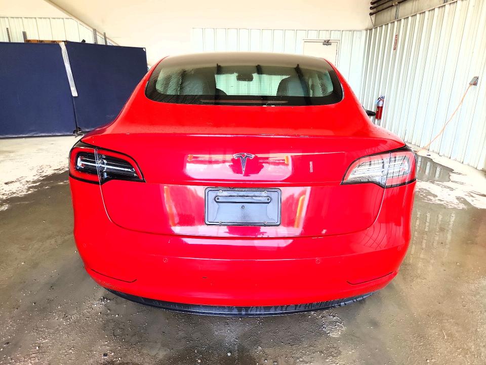62981746 :رقم المزاد ، 5YJ3E1EA7NF370361 vin ، 2022 Tesla Model 3 مزاد بيع