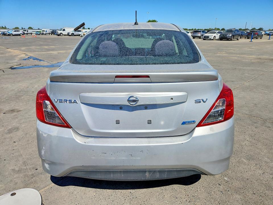 Продажа на аукционе авто 2015 Nissan Versa, vin: 3N1CN7AP2FL909780, номер лота: 63009776