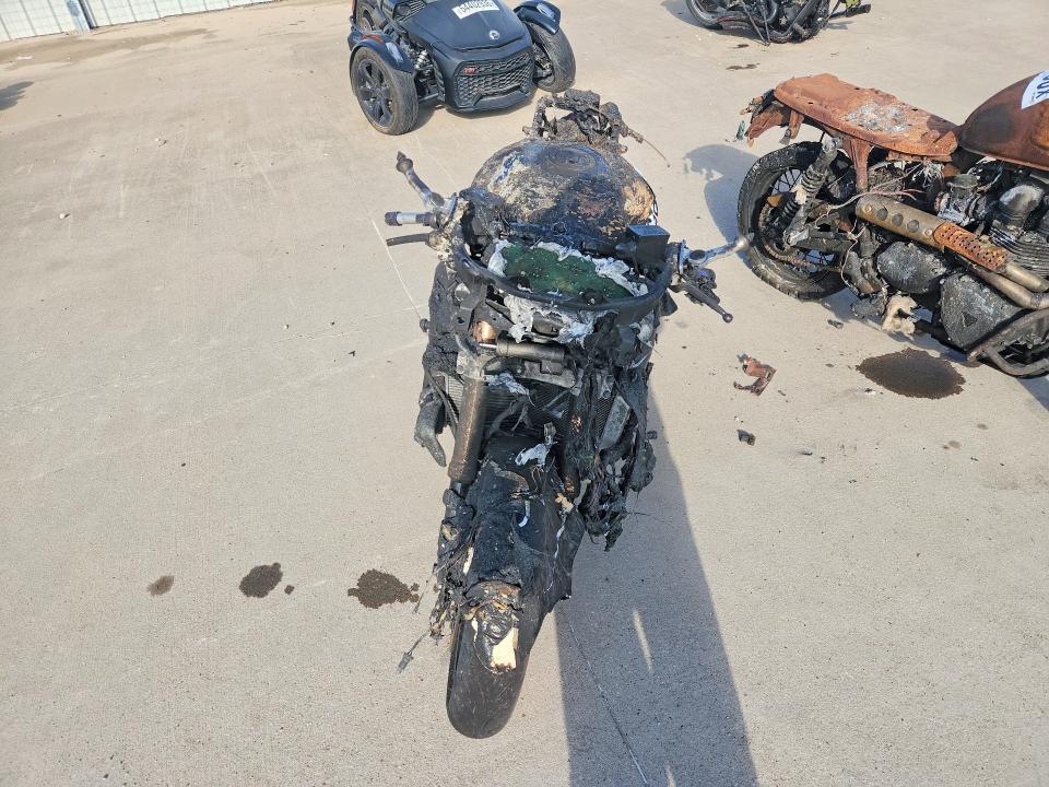 2015 Suzuki Gsx1300 მანქანა იყიდება აუქციონზე, vin: JS1GX72B9F2100588, აუქციონის ნომერი: 61699476