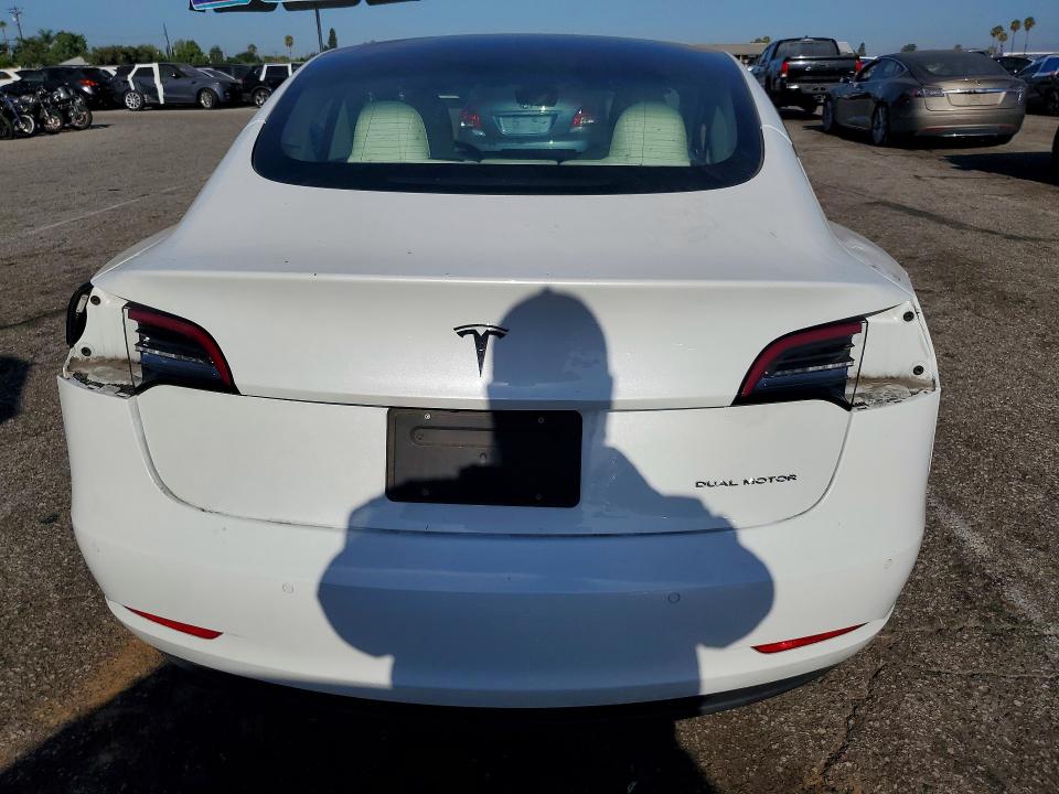 62240846 :رقم المزاد ، 5YJ3E1EB5NF103762 vin ، 2022 Tesla Model 3 مزاد بيع