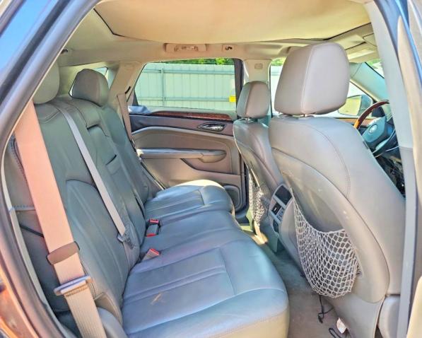 61507786 :رقم المزاد ، 3GYFNAEY1AS522270 vin ، 2010 Cadillac Srx مزاد بيع