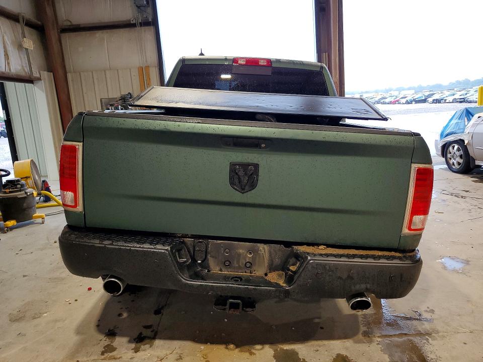 62717496 :رقم المزاد ، 1C6RR7MT8JS172347 vin ، 2018 Ram 1500 مزاد بيع