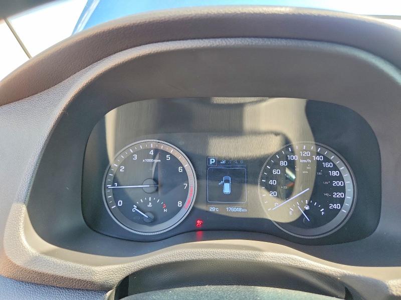 2016 Hyundai Tucson მანქანა იყიდება აუქციონზე, vin: KM8J3CA41GU075884, აუქციონის ნომერი: 63170376