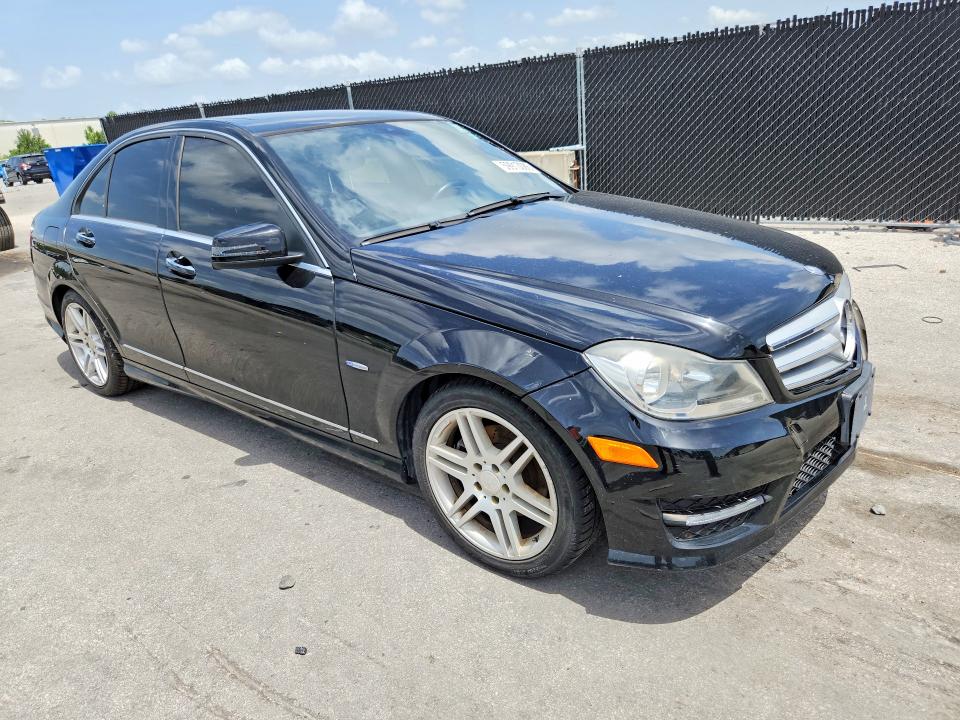 2012 Mercedes-benz C მანქანა იყიდება აუქციონზე, vin: WDDGF4HB6CR224552, აუქციონის ნომერი: 59913086