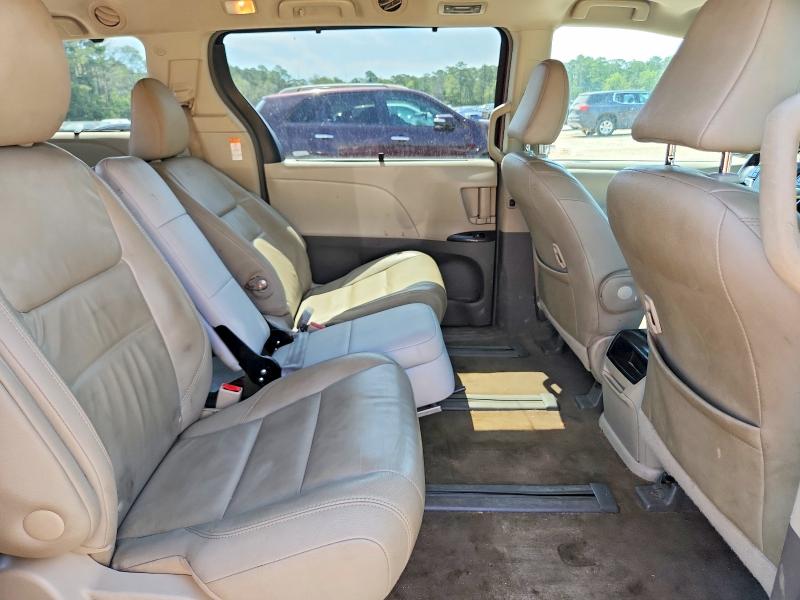 58890206 :رقم المزاد ، 5TDDZ3DC7HS179238 vin ، 2017 Toyota Sienna مزاد بيع