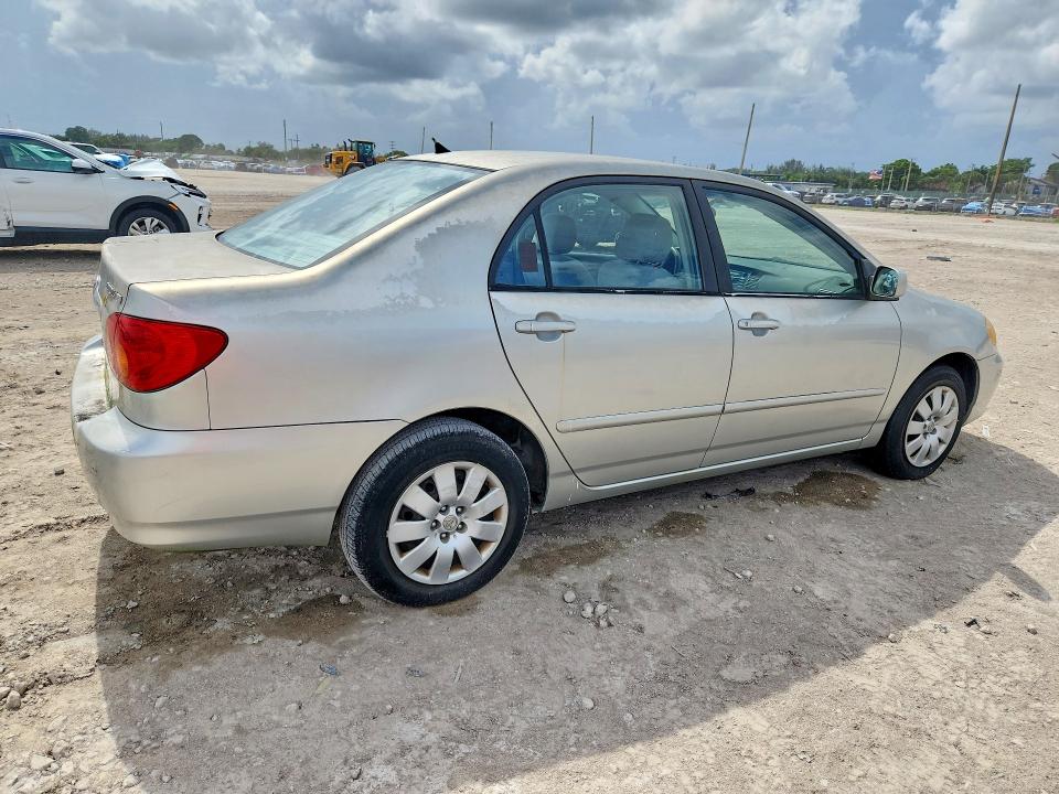 60775716 :رقم المزاد ، 2T1BR38EX4C174380 vin ، 2004 Toyota Corolla مزاد بيع