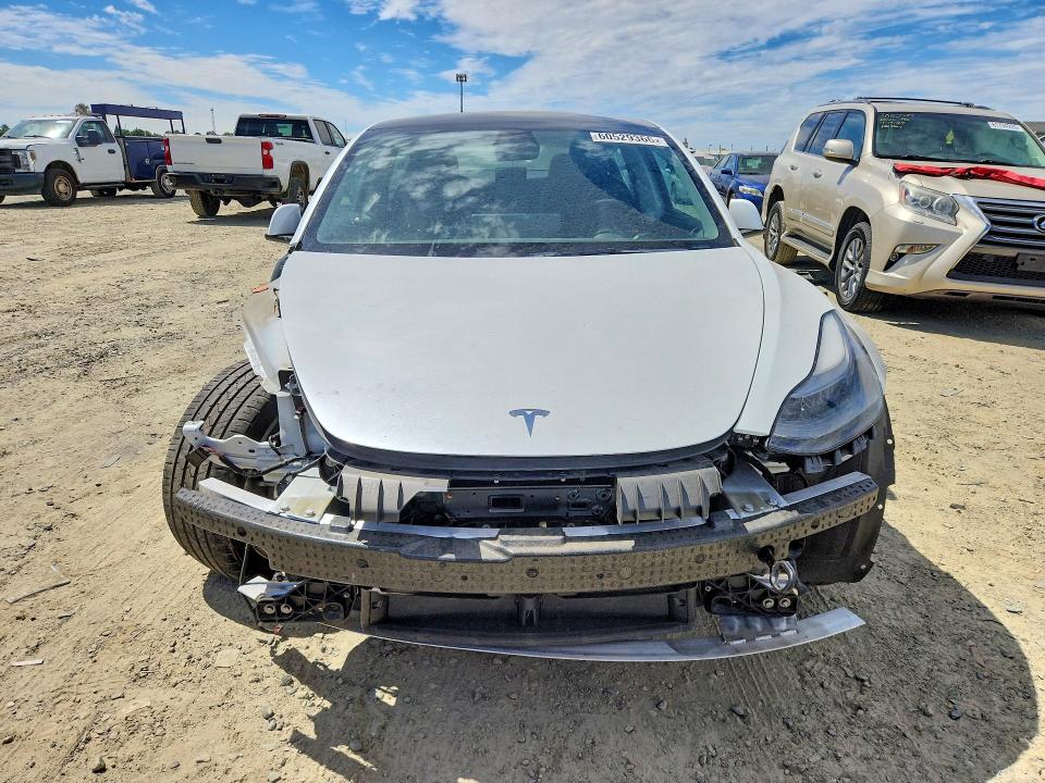 60529366 :رقم المزاد ، 5YJ3E1EAXNF301504 vin ، 2022 Tesla Model 3 مزاد بيع