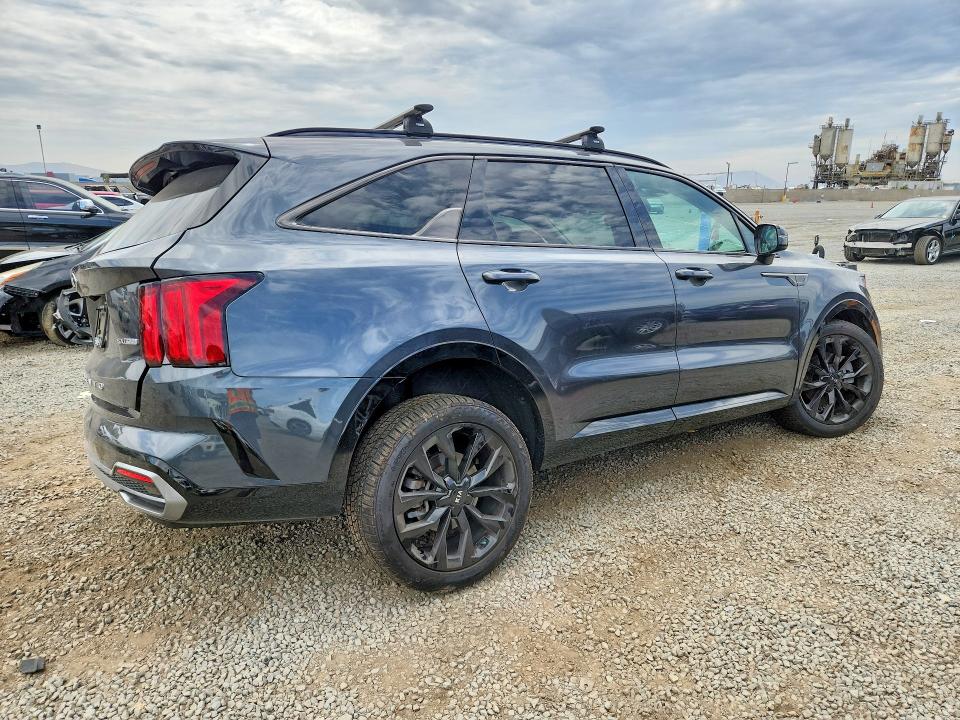 Продажа на аукционе авто 2021 Kia Sorento, vin: 5XYRKDLF5MG040728, номер лота: 61725966