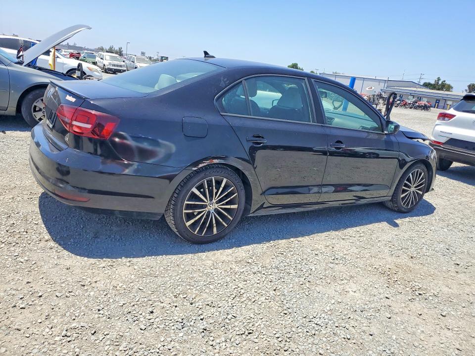 60447426 :رقم المزاد ، 3VWD17AJ6GM287802 vin ، 2016 Volkswagen Jetta مزاد بيع