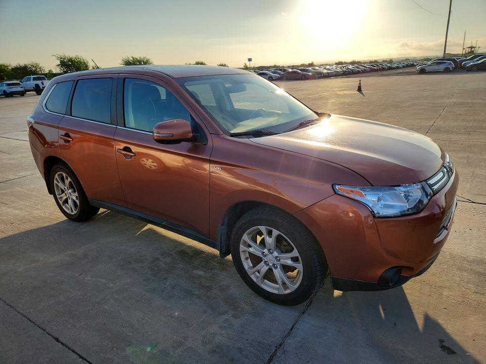 2014 Mitsubishi Outlander მანქანა იყიდება აუქციონზე, vin: JA4JZ4AX8EZ018787, აუქციონის ნომერი: 61243786