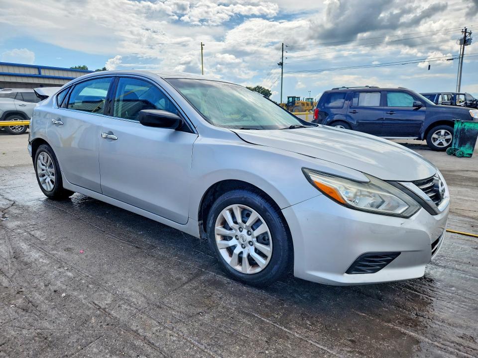 2017 Nissan Altima მანქანა იყიდება აუქციონზე, vin: 1N4AL3AP7HN346446, აუქციონის ნომერი: 61378606