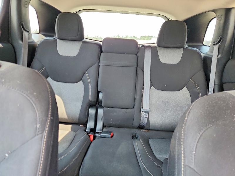 59367826 :رقم المزاد ، 1C4PJLCB7JD543124 vin ، 2018 Jeep Cherokee مزاد بيع