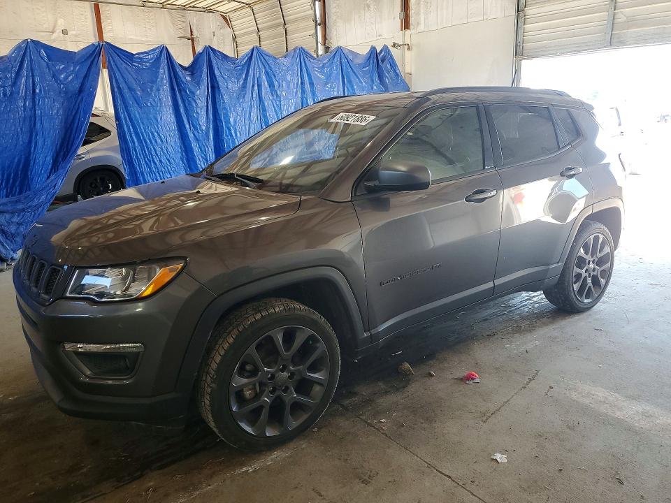 60921886 :رقم المزاد ، 3C4NJDEB5MT591813 vin ، 2021 Jeep Compass مزاد بيع