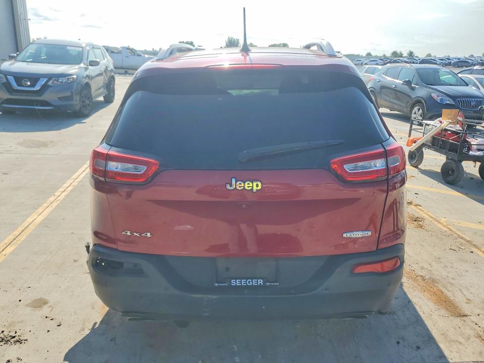 2017 Jeep Cherokee მანქანა იყიდება აუქციონზე, vin: 1C4PJMCS8HW588383, აუქციონის ნომერი: 61193486