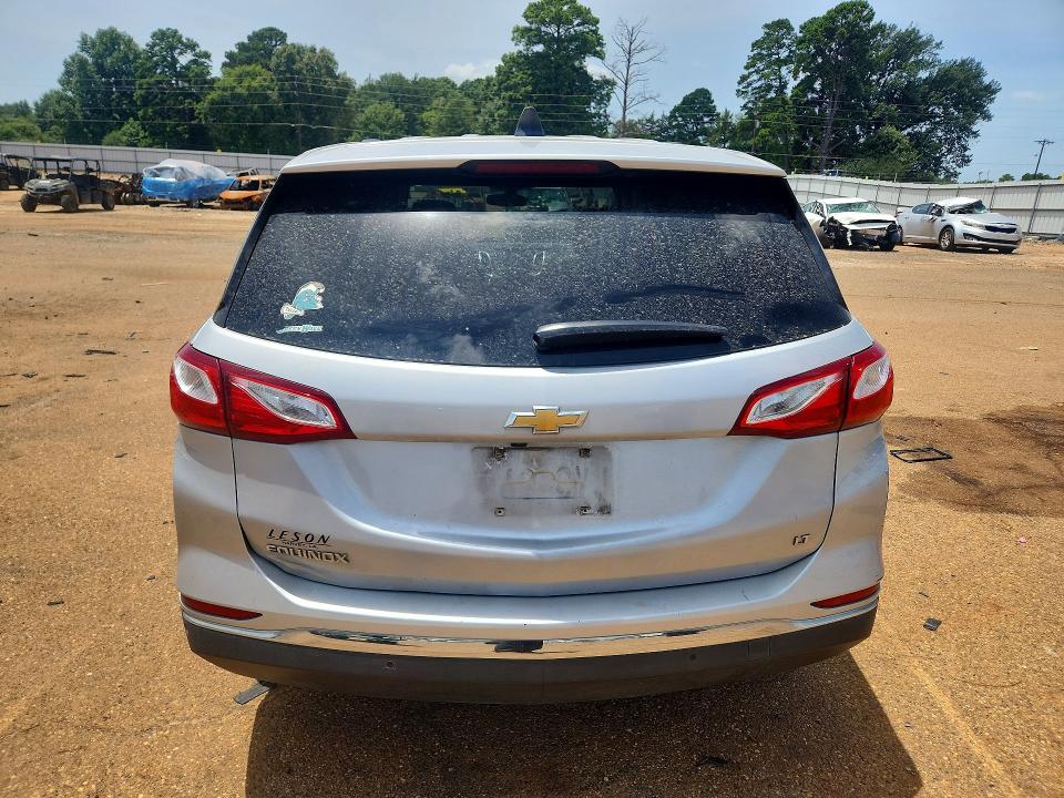 2018 Chevrolet Equinox მანქანა იყიდება აუქციონზე, vin: 2GNAXJEV2J6312038, აუქციონის ნომერი: 62713636