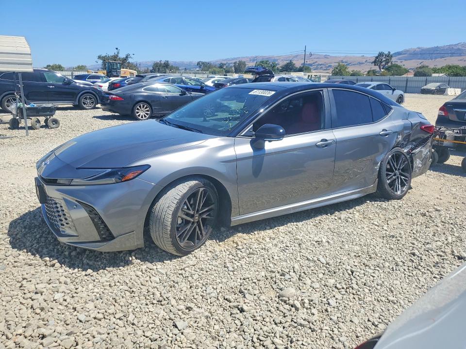 2026 Toyota Camry მანქანა იყიდება აუქციონზე, vin: 4T1DAACKXTU322672, აუქციონის ნომერი: 61130026